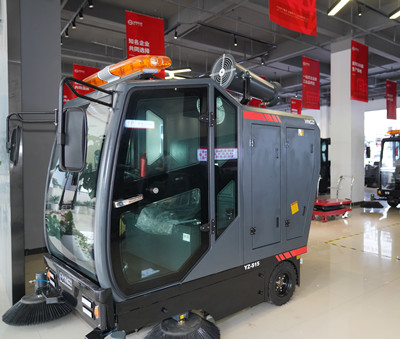 駕駛式掃地機(jī) 駕駛式掃地機(jī)